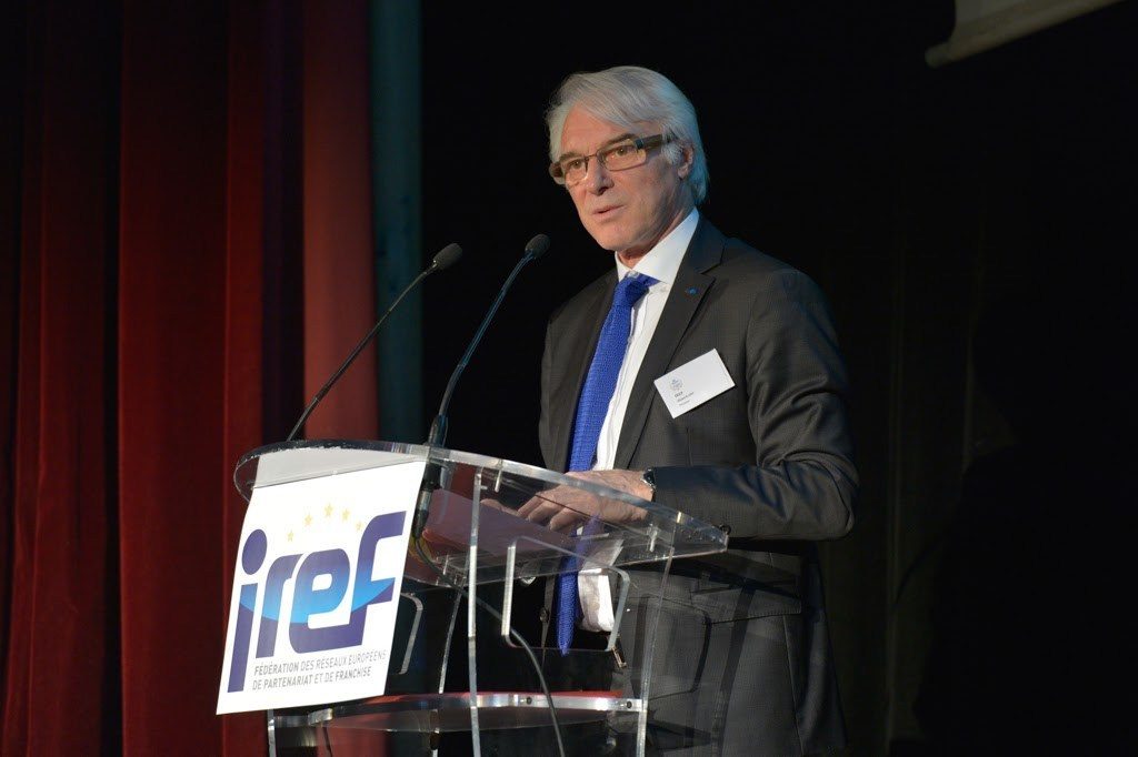 tribune Michel Kahn
